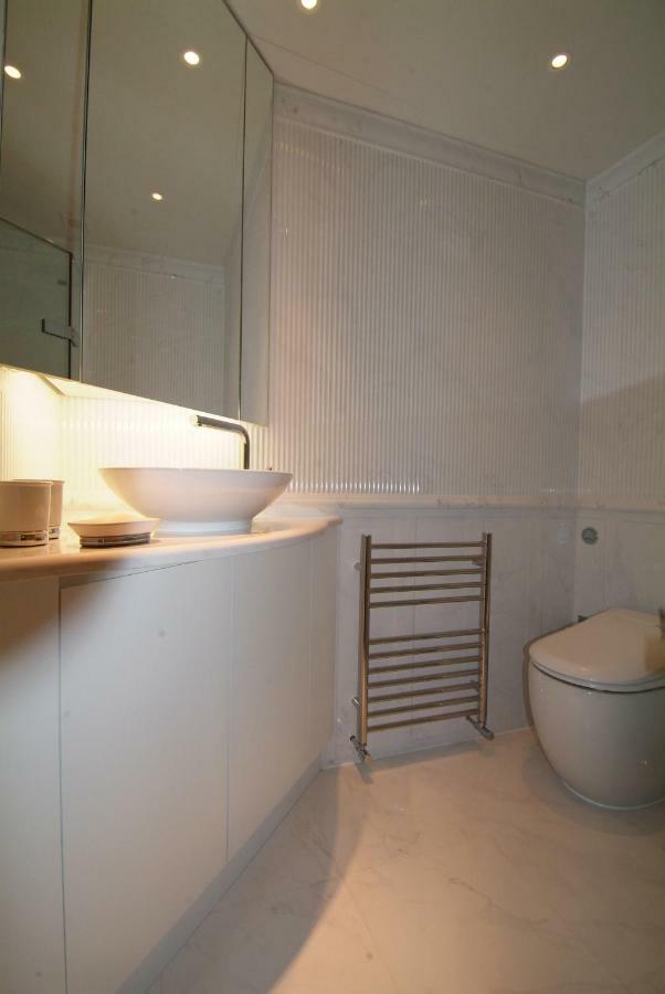Chelsea: Exceptional 1Br W/Views Of The River Thames & Battersea Park Apartament Londyn Zewnętrze zdjęcie