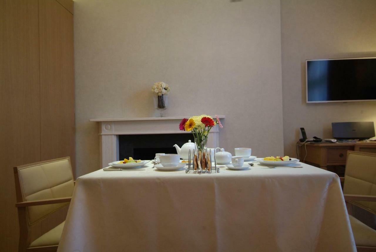 Chelsea: Exceptional 1Br W/Views Of The River Thames & Battersea Park Apartament Londyn Zewnętrze zdjęcie